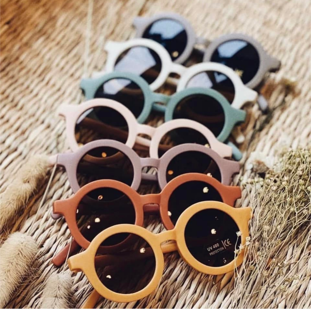 Lot de 6 paires de lunettes de soleil pour enfants Couleurs arc-en-ciel Lot de 6 paires de lunettes de soleil pour enfants Couleurs arc-en-ciel
