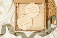 Pastille de Bois Annonce Bébé – Duo Parrain & Marraine 4 pouces