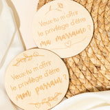 Pastille de Bois Annonce Bébé – Duo Parrain & Marraine 4 pouces