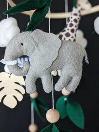Mobile pour bébé avec éléphant
