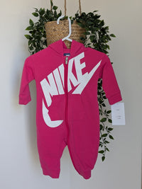 Combinaison Nike 6-9 mois