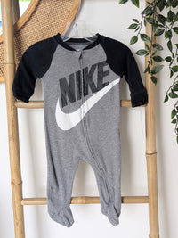 Nike 6 mois