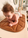 Tapis à langer matelassé & tapis de jeu en cuir végane — Amber