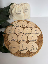 Ensemble de pastilles de mois bébé – Bois et impression couleur